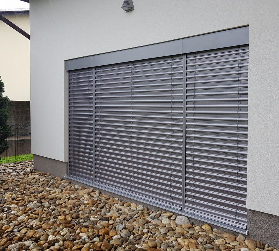 Facade Blinds Example